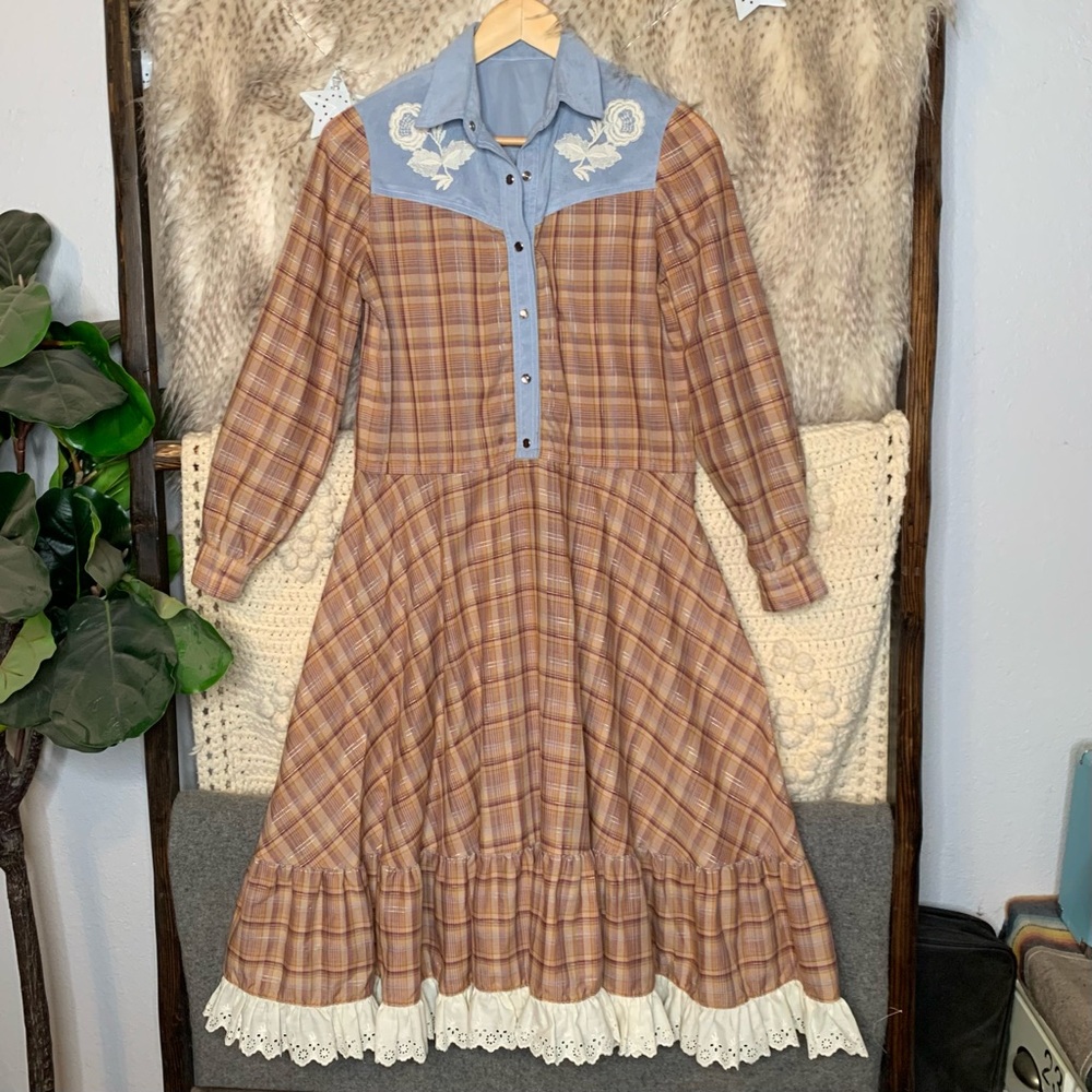 Vintage Western Plaid Lace Button Down Dress